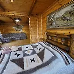 гуцульська хата ホテル