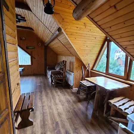 гуцульська хата Γιαρέμτσε