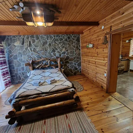 гуцульська хата Hotel