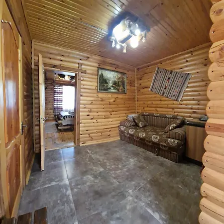Hotel гуцульська хата 2*