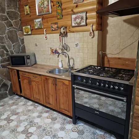 гуцульська хата Ξενοδοχείο 2*