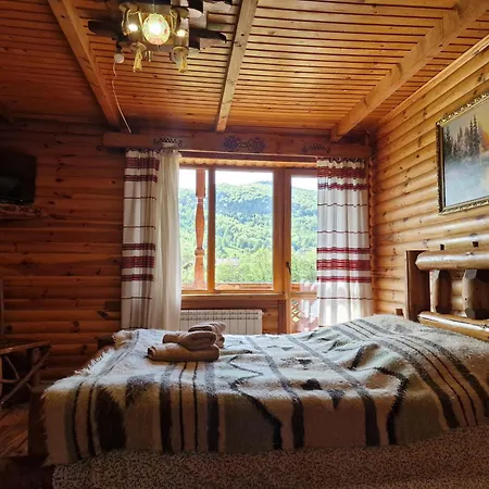 гуцульська хата