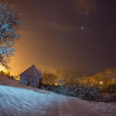 гуцульська хата 2* Γιαρέμτσε