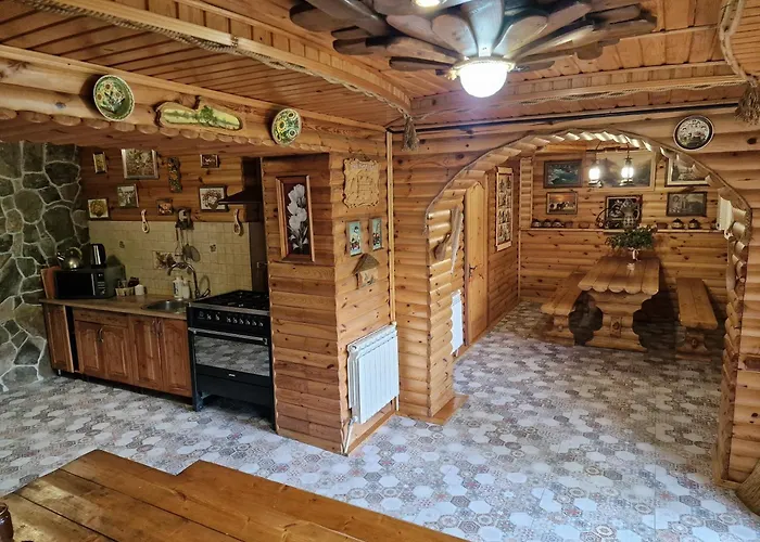 гуцульська хата 2*