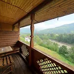 гуцульська хата Яремча