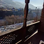 гуцульська хата Яремча