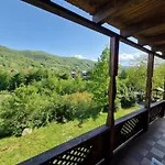 гуцульська хата Отель