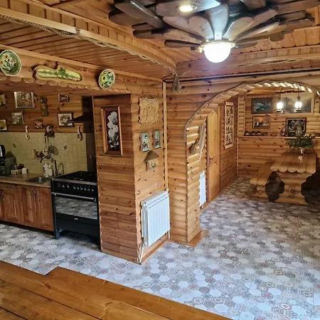 гуцульська хата 2*